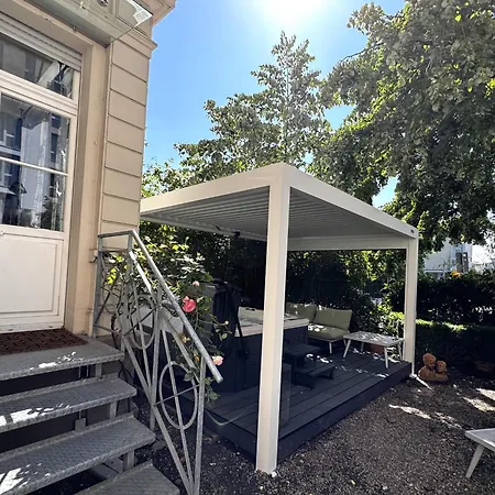 Historical Luxury Homes - Stadtvilla Mit Jacuzzi Und Garten Fryburg Bryzgowijski Zewnętrze zdjęcie