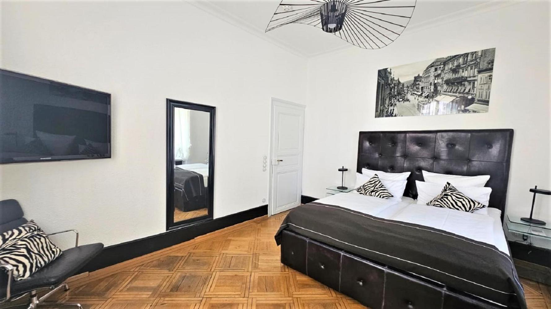 Historical Luxury Homes - Stadtvilla Mit Jacuzzi Und Garten