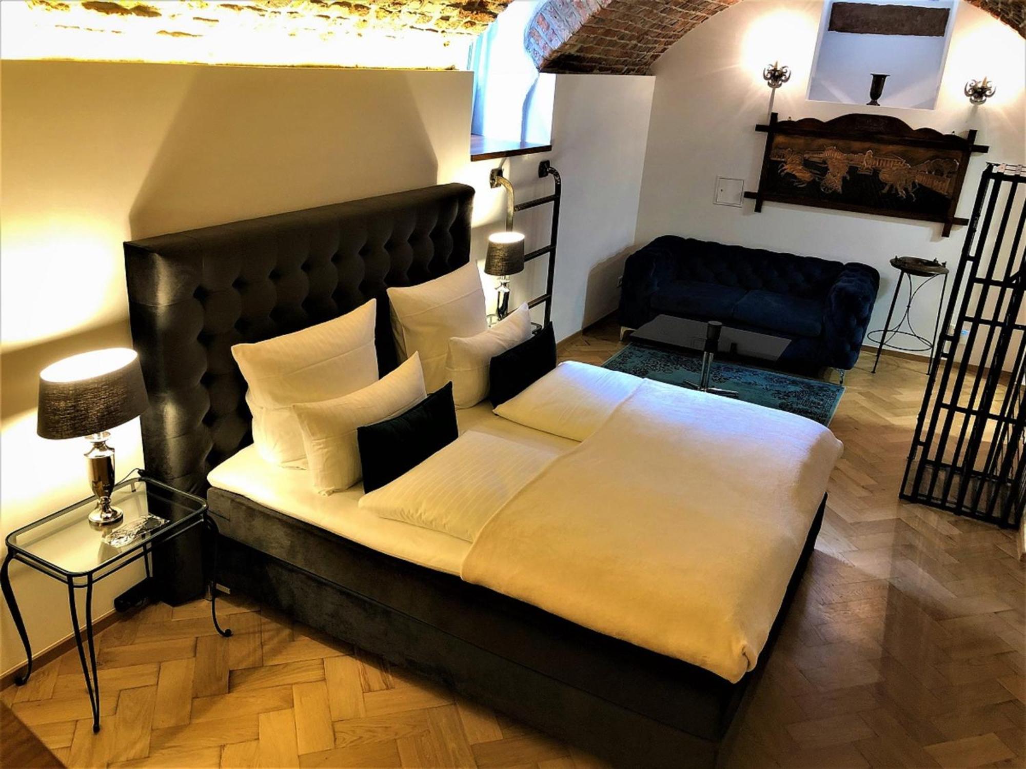 Historical Luxury Homes - Stadtvilla Mit Jacuzzi Und Garten *