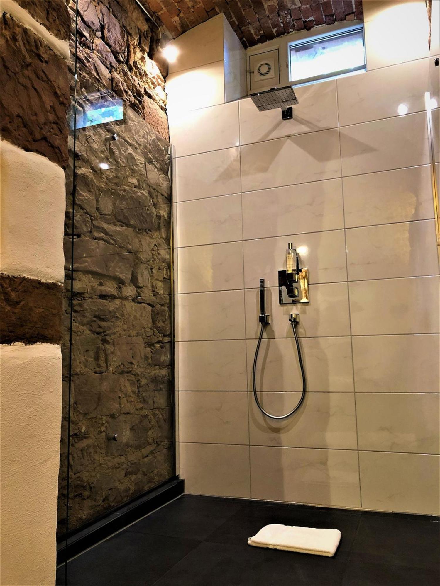 Historical Luxury Homes - Stadtvilla Mit Jacuzzi Und Garten Hébergement de vacances *