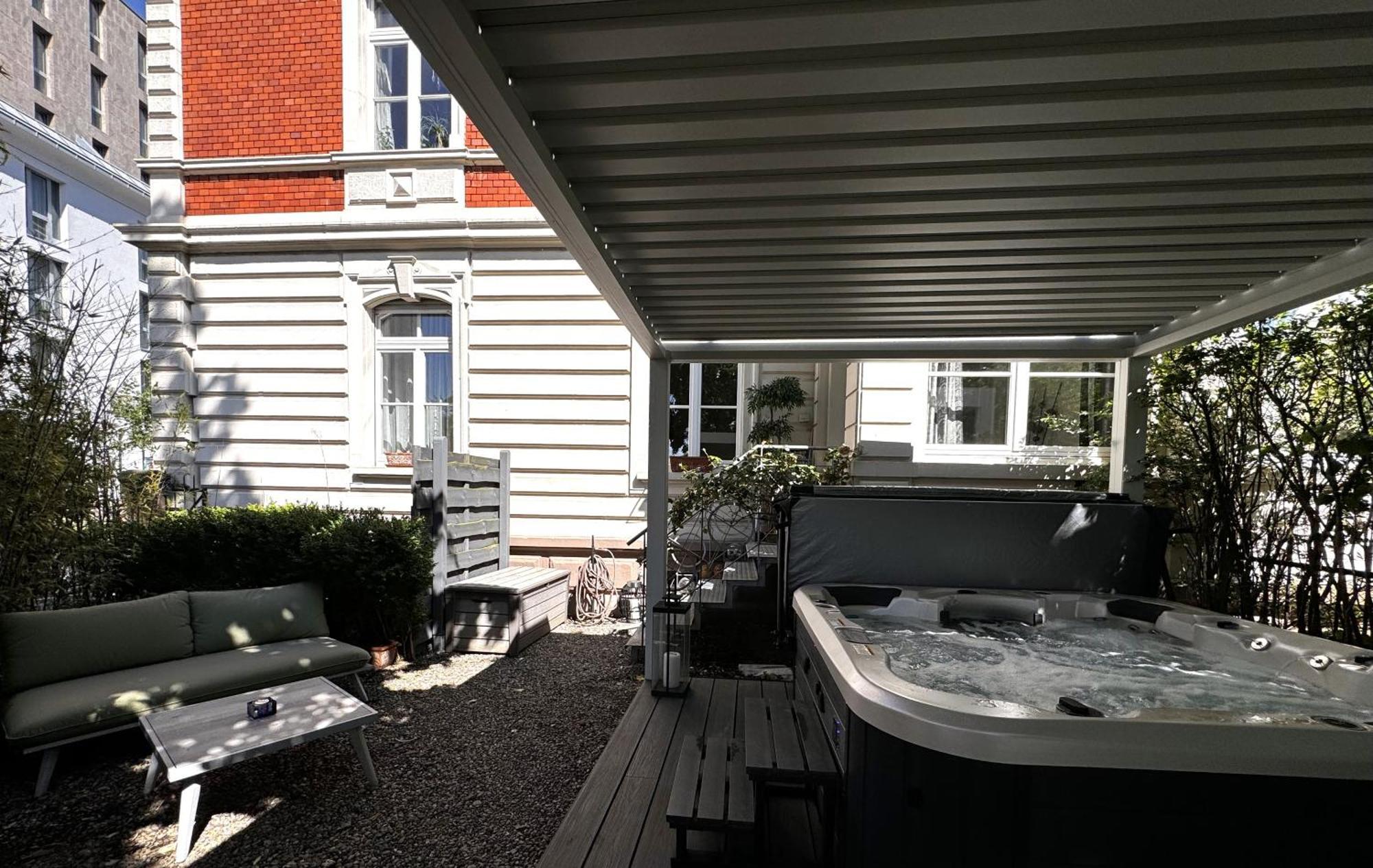 Historical Luxury Homes - Stadtvilla Mit Jacuzzi Und Garten Hébergement de vacances *