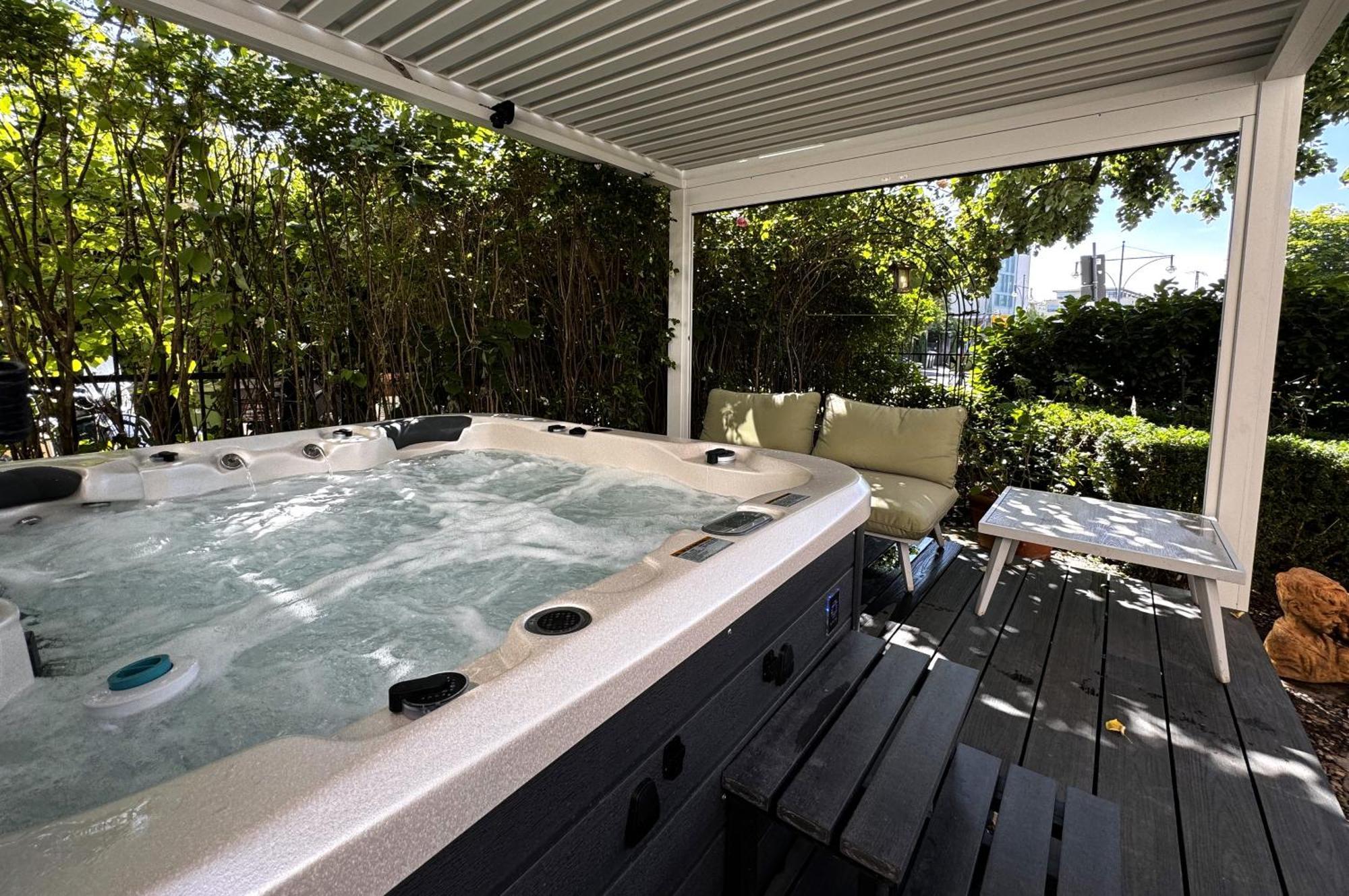 Historical Luxury Homes - Stadtvilla Mit Jacuzzi Und Garten Hébergement de vacances Fribourg im Breisgau
